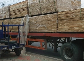 VÌ SAO GỖ PLYWOOD NẶNG HƠN LẠI TỐT HƠN ?